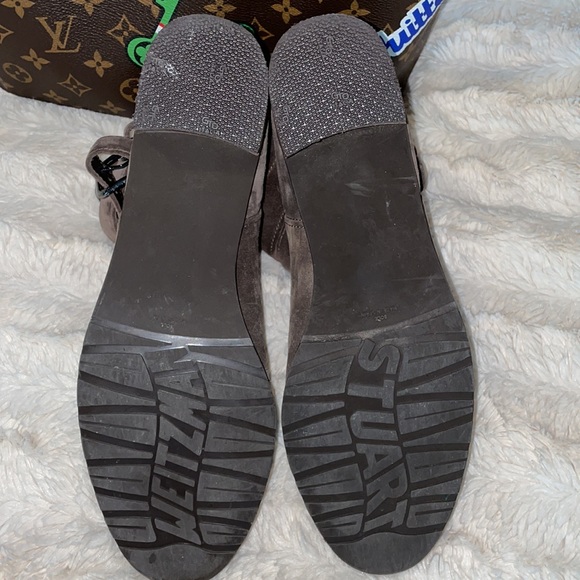 🍂🍁❤️Stuart Weiztman Booties - Picture 6 of 8